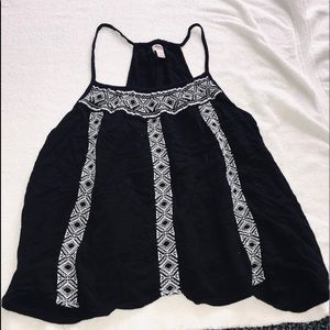 Tank top with lace detailing